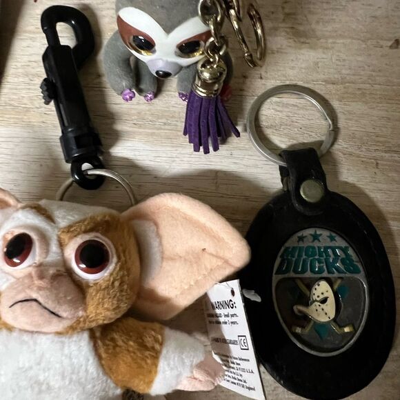 Keys chains assorted lot - Picture 5 of 7